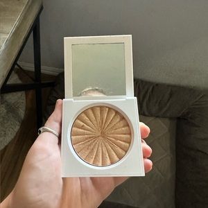 Rodeo drive highlighter